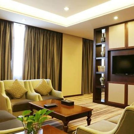 Ramada Suzhou Luzhi Hotel Екстериор снимка