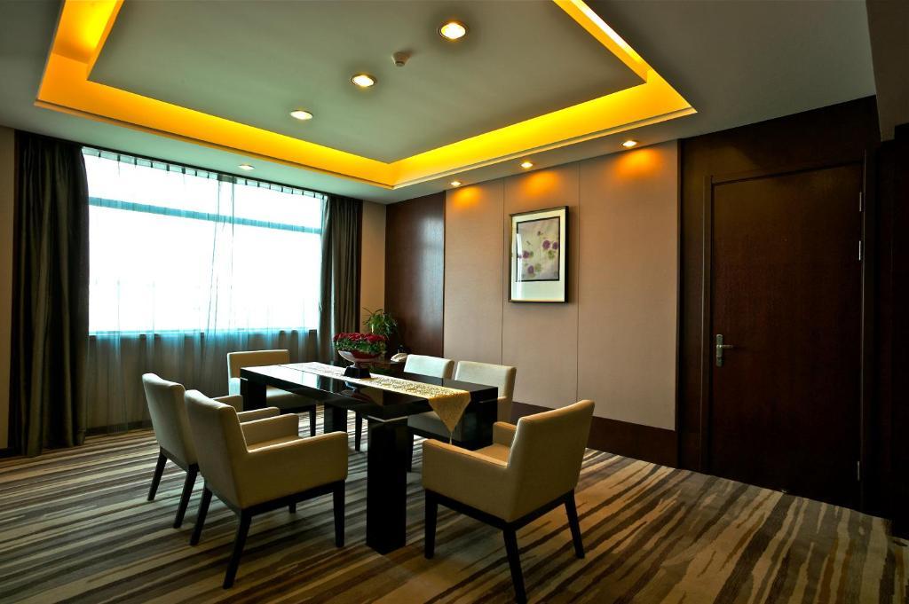 Ramada Suzhou Luzhi Hotel Екстериор снимка